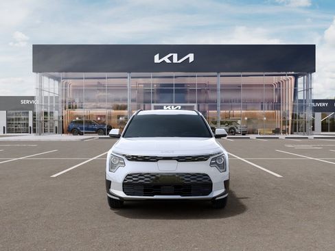 New 2026 Kia Niro Wind FWD image 2