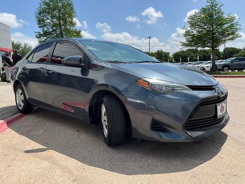 Used 2018 Toyota Corolla L image 4