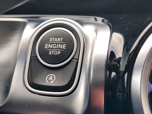 Used 2025 Mercedes-Benz GLB 250 GLB 250 image 22