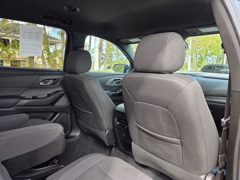 Used 2023 Chevrolet Traverse LT w/ LPO, Floor Liner Package image 12