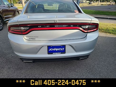 Used 2022 Dodge Charger SXT RWD image 8