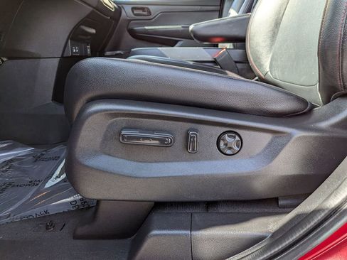 Used 2025 Honda Odyssey Sport-L image 17