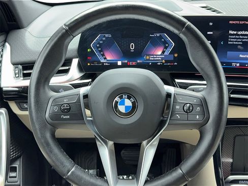 Used 2025 BMW X2 xDrive28i w/ Premium Package image 18