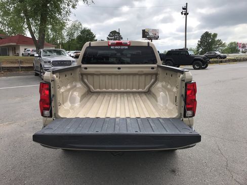 Used 2023 Chevrolet Colorado W/T image 6