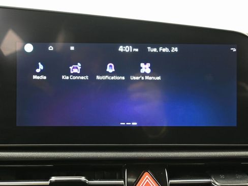 Used 2023 Kia Niro EX image 26