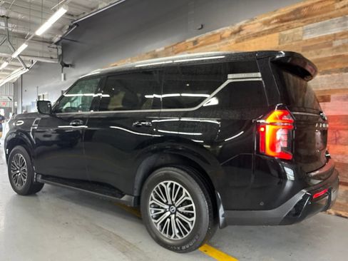 Used 2025 Nissan Armada Platinum w/ Convenience Package AWD/4WD image 12