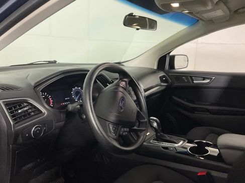 Used 2018 Ford Edge SE FWD image 21