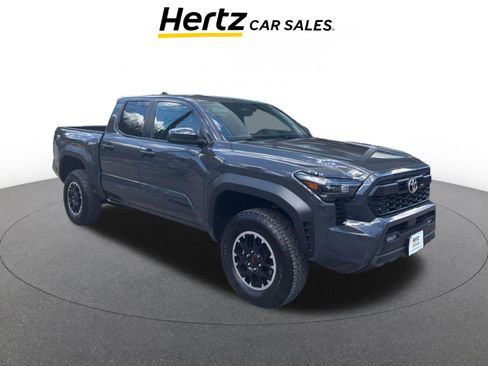 Used 2025 Toyota Tacoma TRD Off-Road AWD/4WD image 1