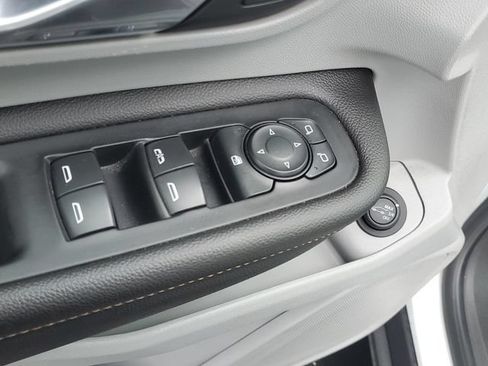 Certified 2019 GMC Terrain SLT w/ Preferred Package AWD/4WD image 17