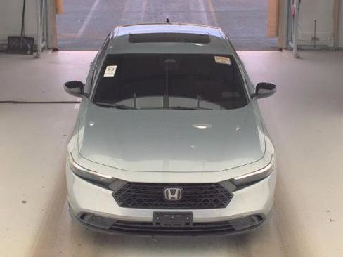 Used 2025 Honda Accord Sport image 7