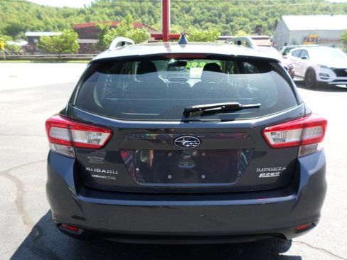 Used 2017 Subaru Impreza 2.0i Premium image 5