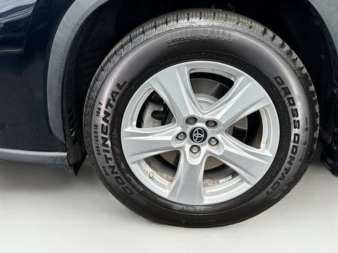 Used 2023 Toyota Highlander L AWD/4WD image 36
