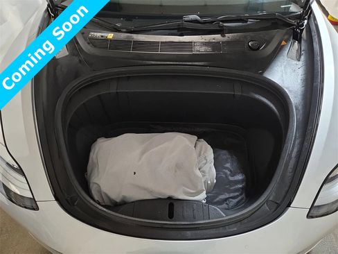 Used 2018 Tesla Model 3 Long Range image 11