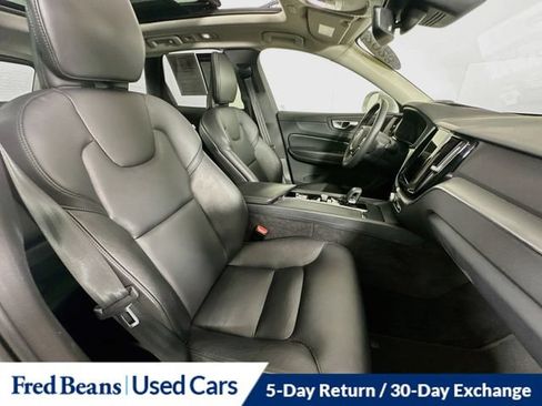 Used 2023 Volvo XC60 B5 Core AWD/4WD image 34