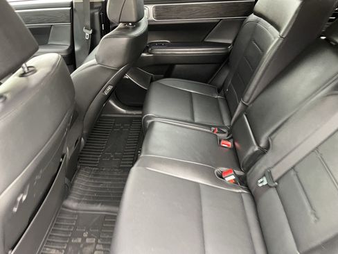 Used 2024 Hyundai Santa Fe Limited AWD/4WD image 16