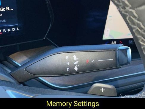 New 2025 Chevrolet Suburban High Country image 24