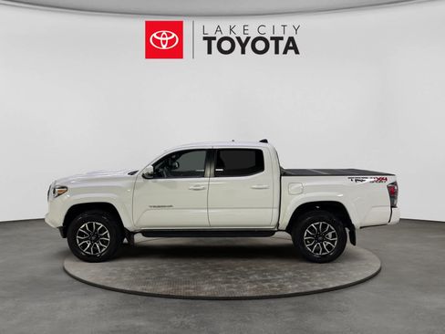Used 2022 Toyota Tacoma TRD Sport AWD/4WD image 3