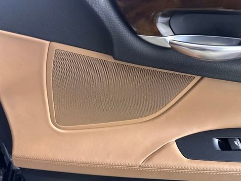 Used 2014 BMW 750Li xDrive image 29