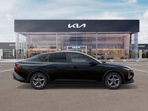 New 2026 Kia K4 LXS image 26