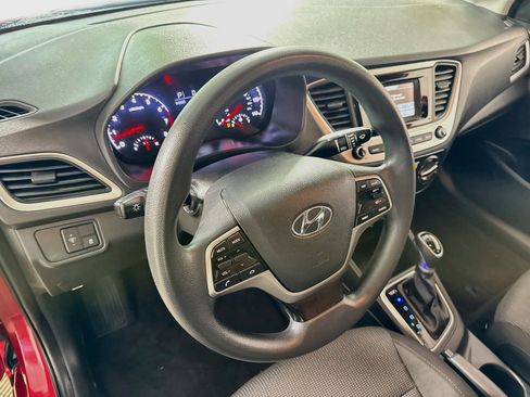 Used 2022 Hyundai Accent SE w/ Cargo Package FWD image 21