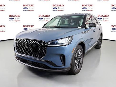 New 2026 Lincoln Aviator 2WD image 3