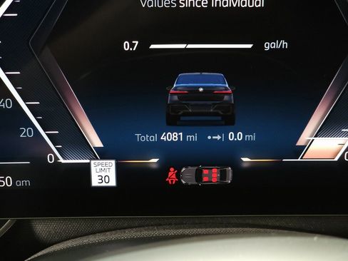 Used 2025 BMW 760i xDrive 760i xDrive w/ Executive Package image 17