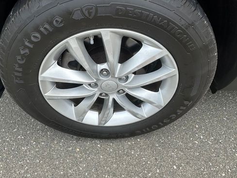 Used 2018 Kia Sorento FWD image 6