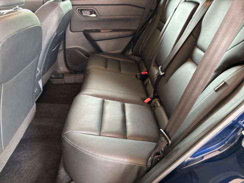 Used 2026 Nissan Rogue SL FWD image 28