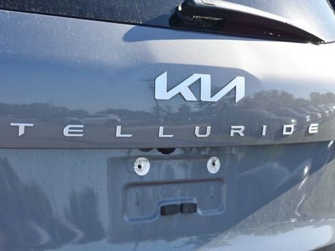 Used 2024 Kia Telluride LX AWD/4WD image 13