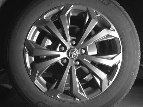 Used 2024 Toyota RAV4 XLE AWD/4WD image 23
