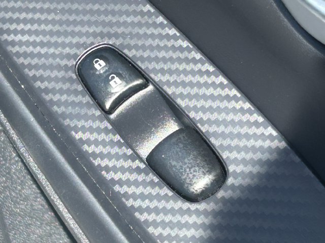Used 2024 Nissan Sentra SV FWD image 34
