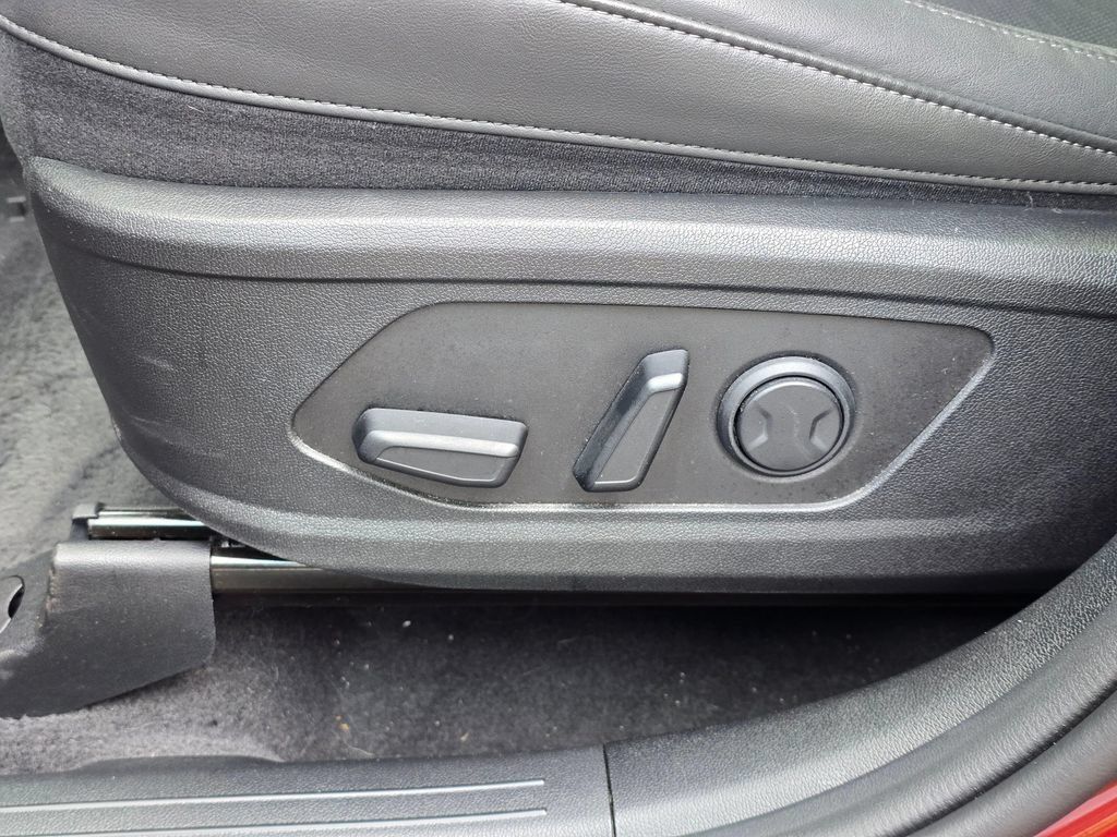 Certified 2025 Kia Sorento S w/ Panoramic Sunroof Package FWD image 14