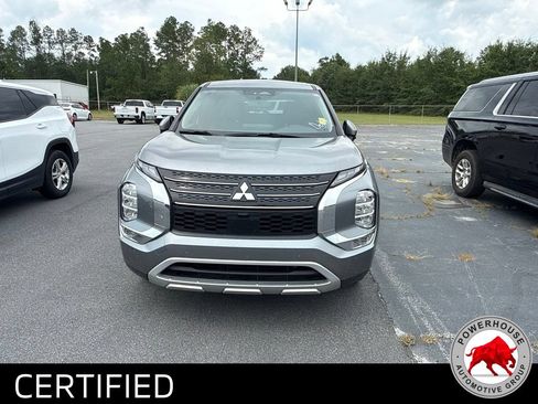 Used 2024 Mitsubishi Outlander SE FWD image 3