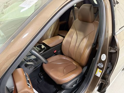 Used 2022 Lincoln Nautilus Reserve w/ Equipment Group 201A image 10