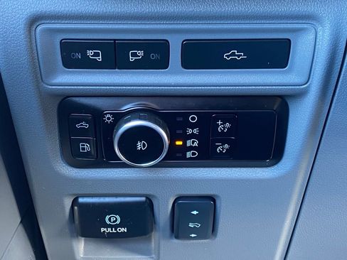 Used 2024 Ford F150 Lariat w/ Equipment Group 502A High AWD/4WD image 30