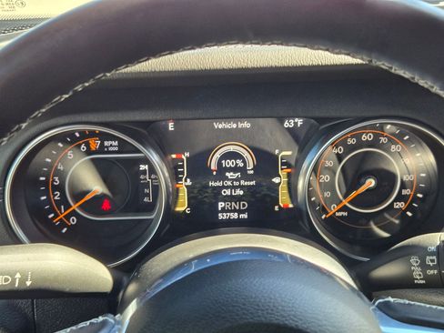 Used 2020 Jeep Wrangler Unlimited Sahara image 23