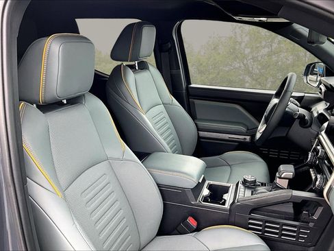 Used 2025 Toyota Tacoma 4x4 Double Cab Hybrid image 7