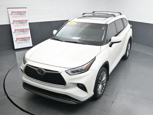 Used 2021 Toyota Highlander Platinum image 35