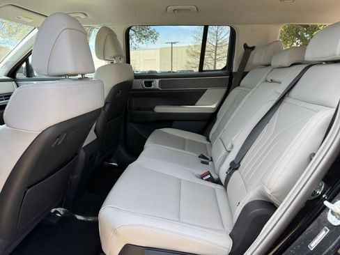 Used 2025 Hyundai Santa Fe SEL image 27