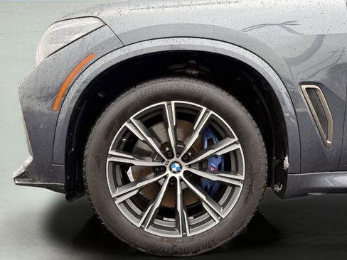Used 2022 BMW X5 M50i image 8