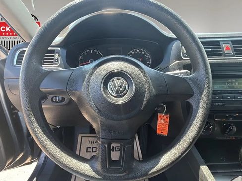 Used 2013 Volkswagen Jetta S FWD image 12
