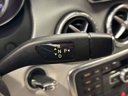 Used 2014 Mercedes-Benz CLA 250 4MATIC image 24