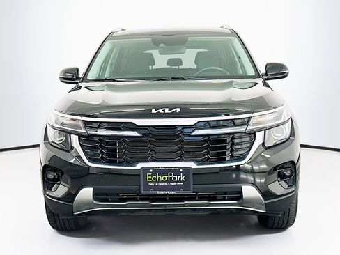 Used 2024 Kia Seltos S image 2
