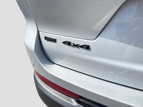 Used 2023 Jeep Grand Cherokee L Laredo AWD/4WD image 10