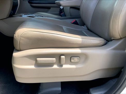Used 2016 Honda Pilot Elite image 32