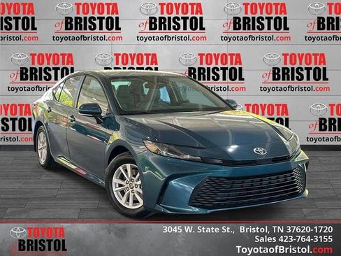 New 2026 Toyota Camry LE FWD image 1