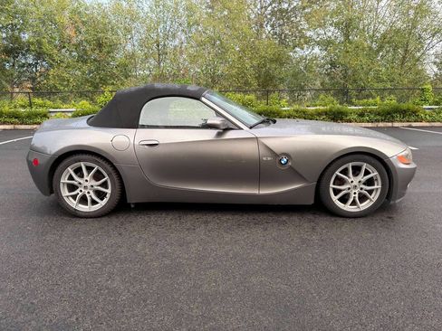 Used 2004 BMW Z4 2.5i image 4