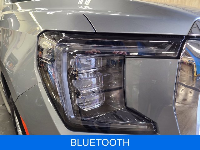 Used 2024 GMC Yukon XL SLT w/ SLT Luxury Package AWD/4WD image 5
