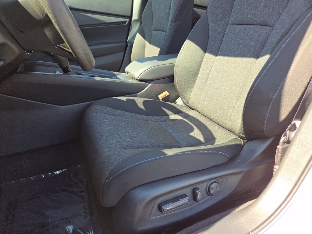 Certified 2024 Honda Accord EX image 27