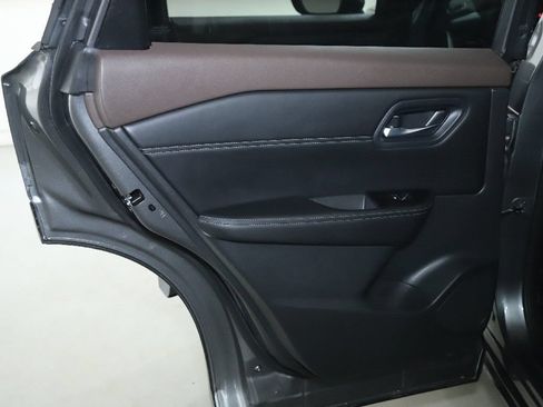 Certified 2023 Nissan Rogue SL AWD/4WD image 13